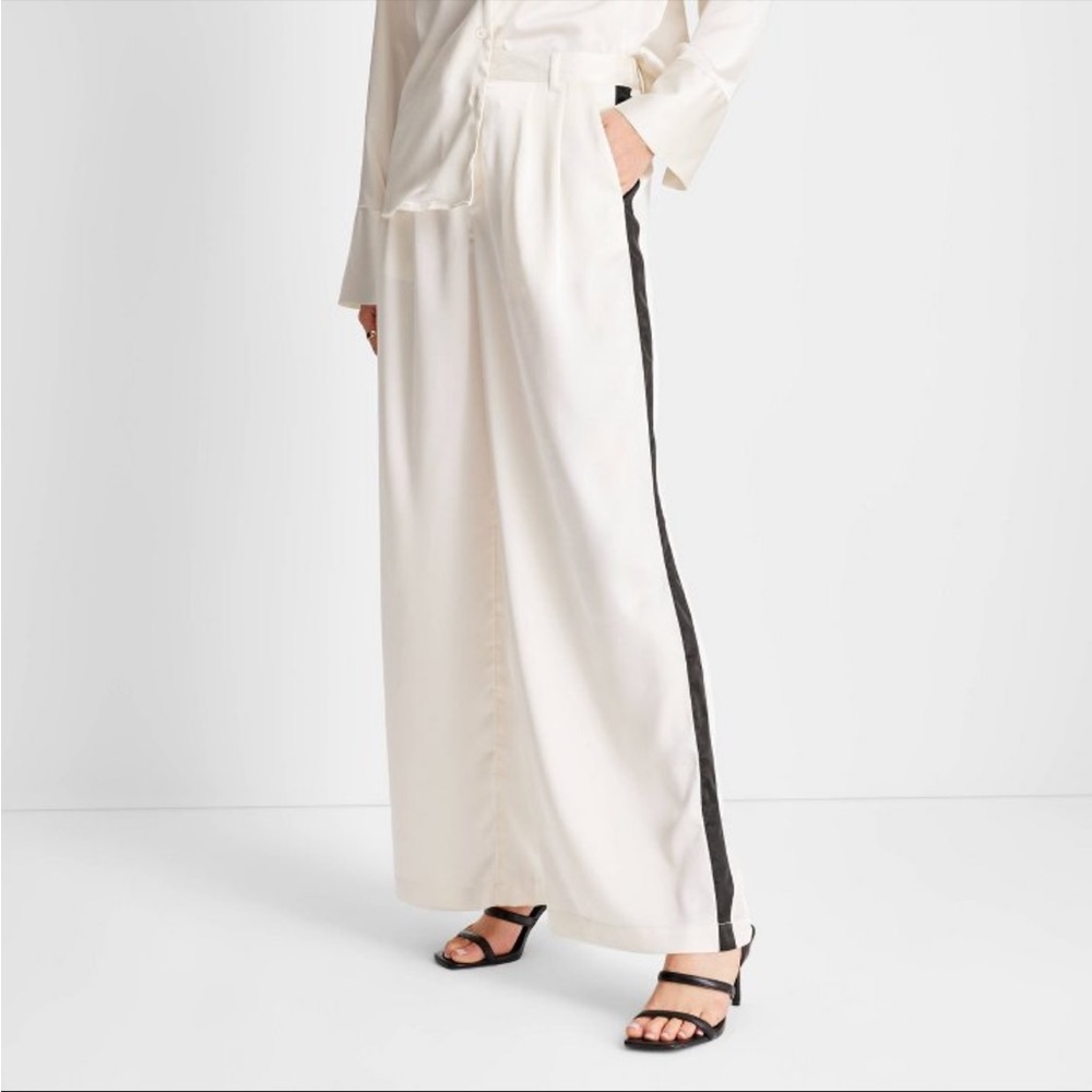 NWT Future Collective Kahlana Barfield Brown x Target Cream Wide Leg Trousers